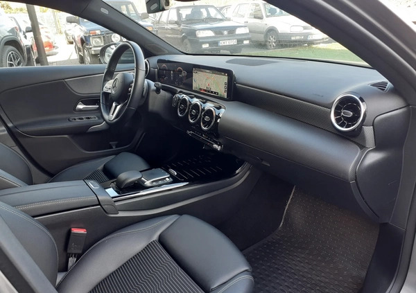 Mercedes-Benz Klasa A cena 109900 przebieg: 53122, rok produkcji 2020 z Kraków małe 407